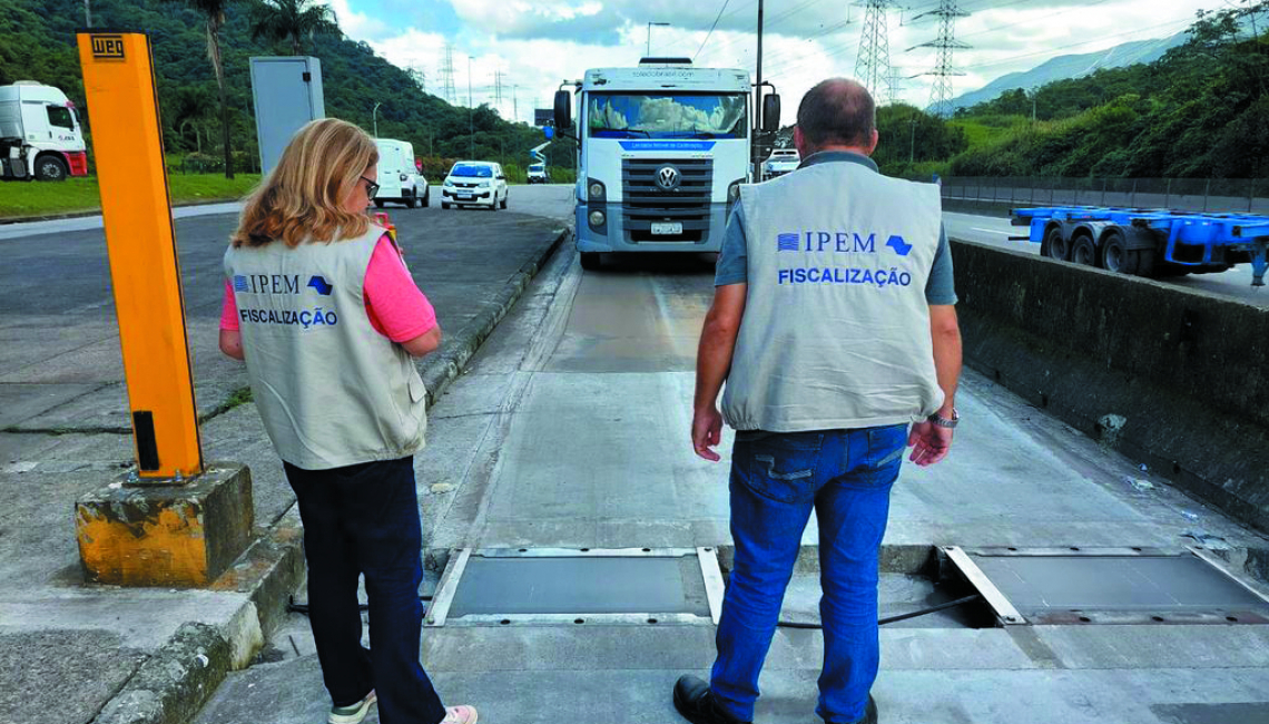 Ipem-SP verifica balanças dinâmicas nas rodovias SP 055 e SP 150, em Cubatão